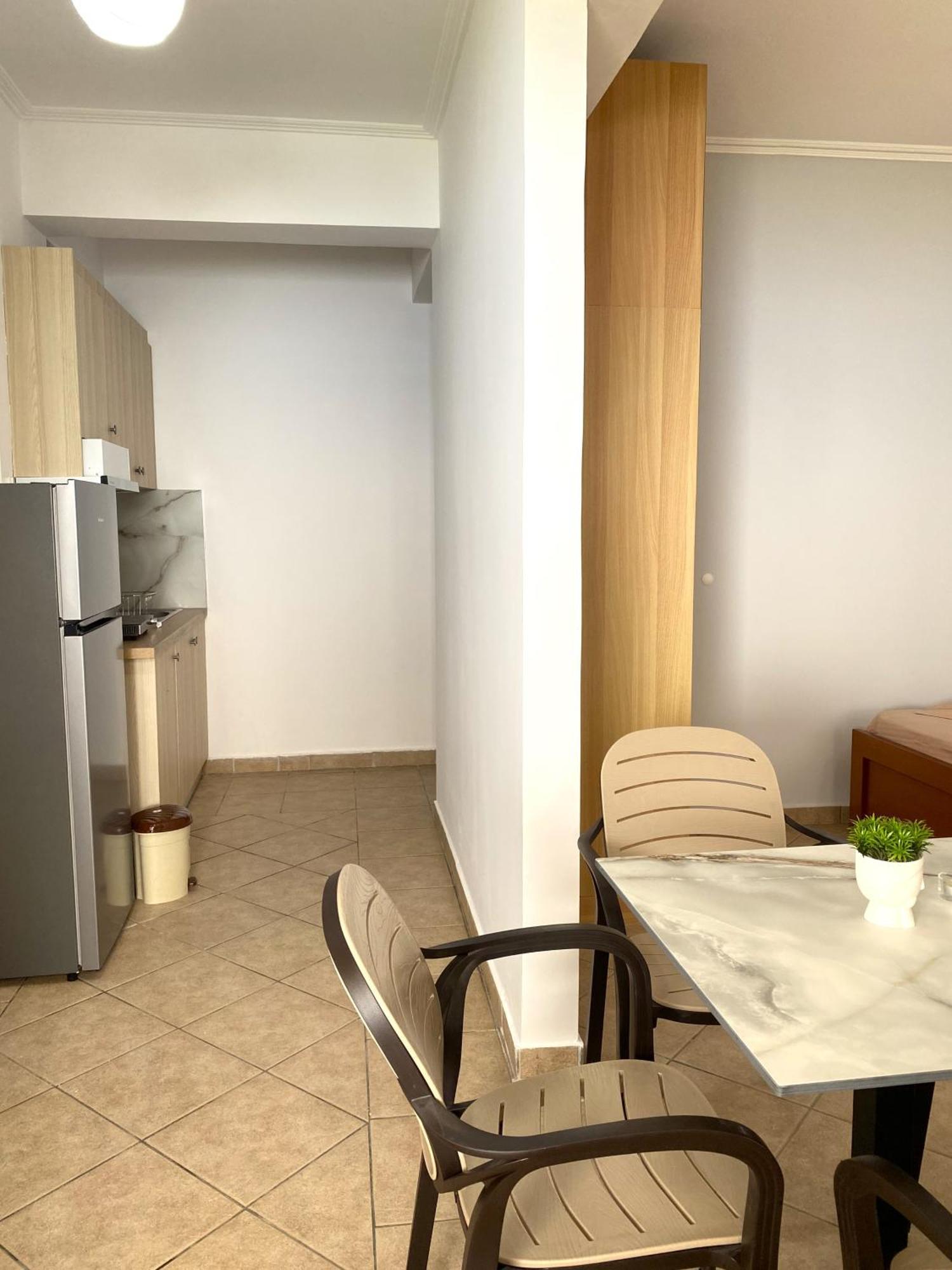 Erika'S House Apartment Lukove Luaran gambar