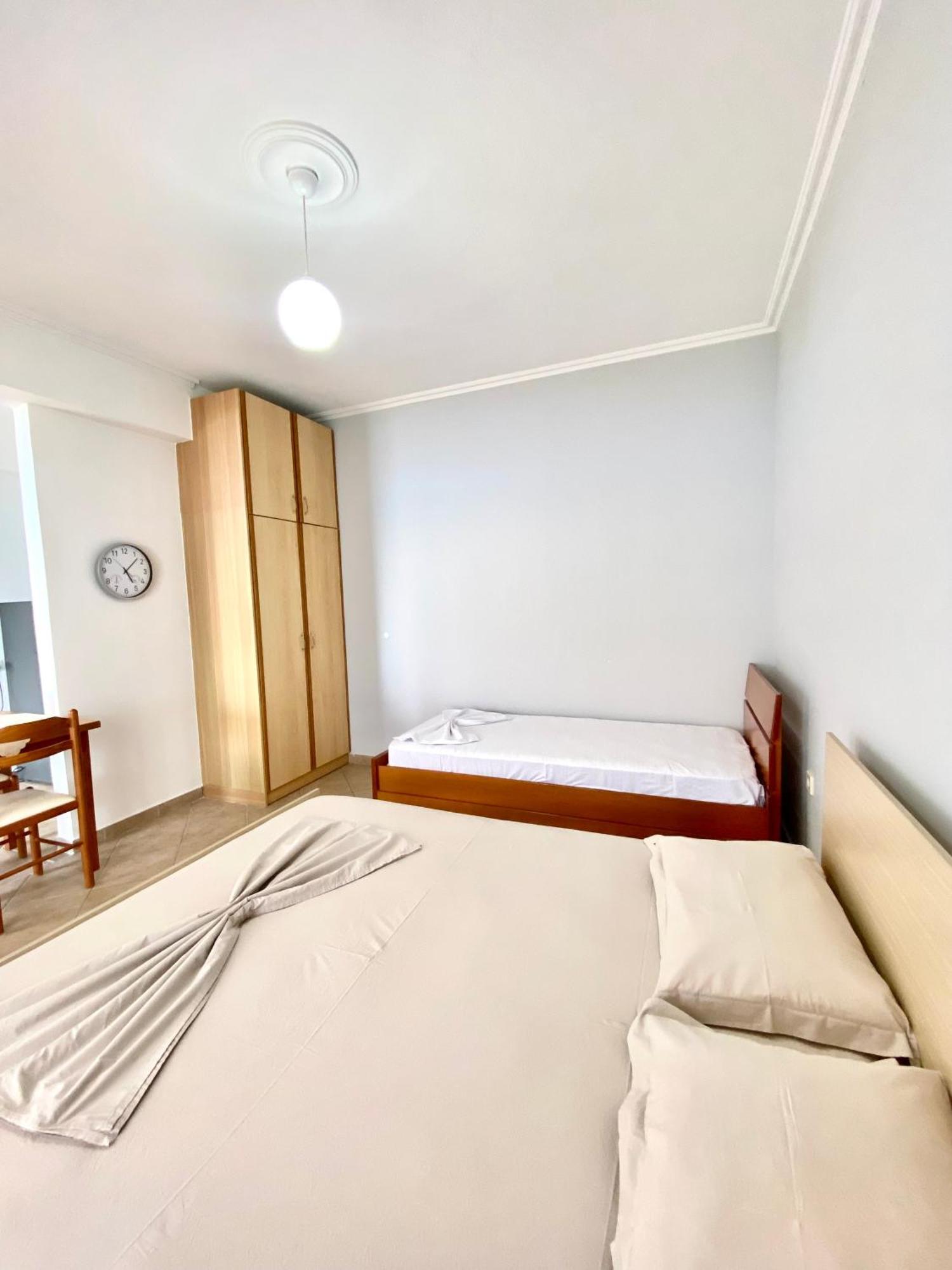 Erika'S House Apartment Lukove Luaran gambar